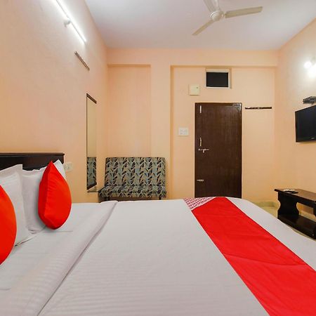 Hotel O R.J.International Pedda Ambarpet Eksteriør billede