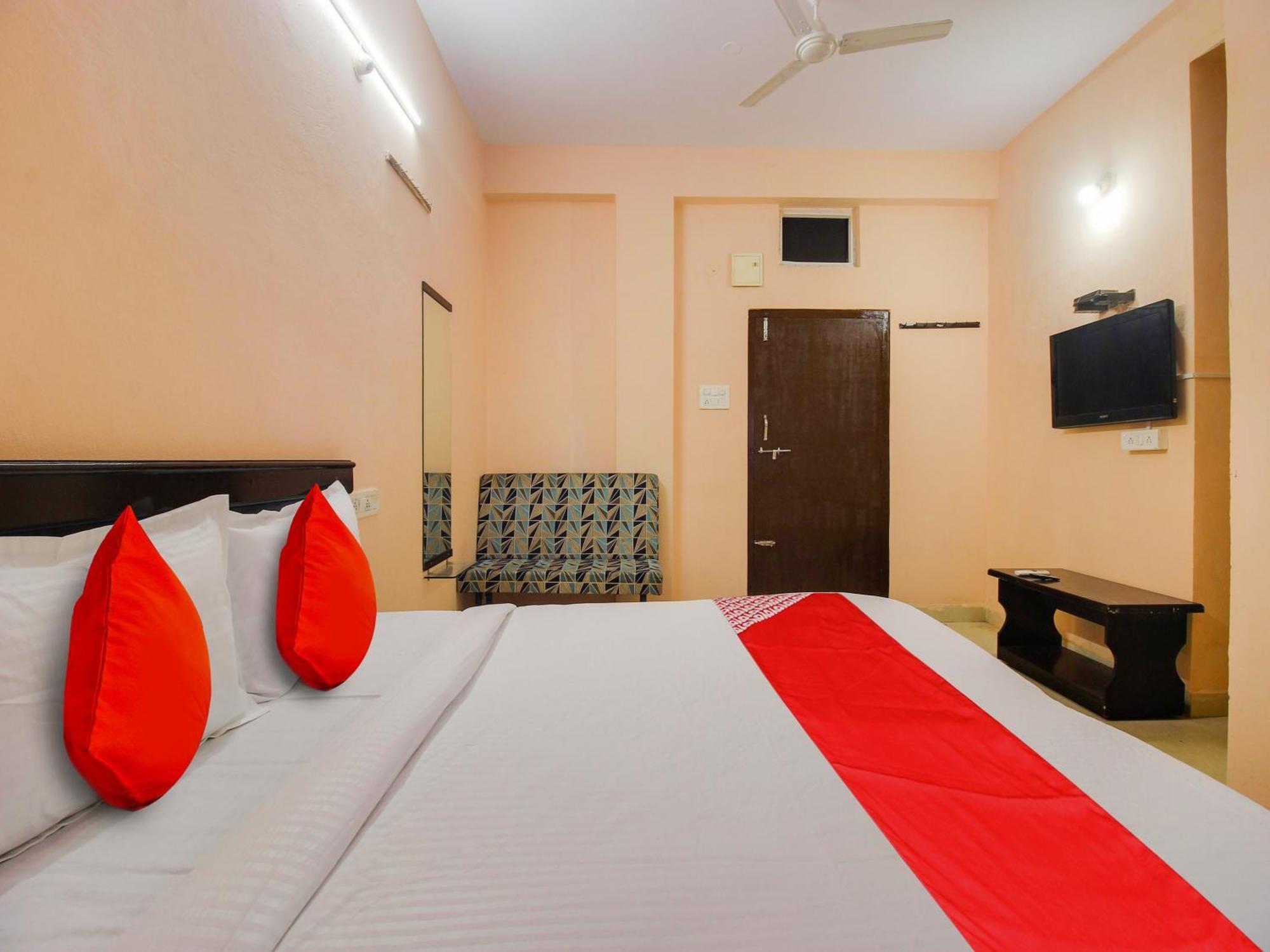 Hotel O R.J.International Pedda Ambarpet Eksteriør billede