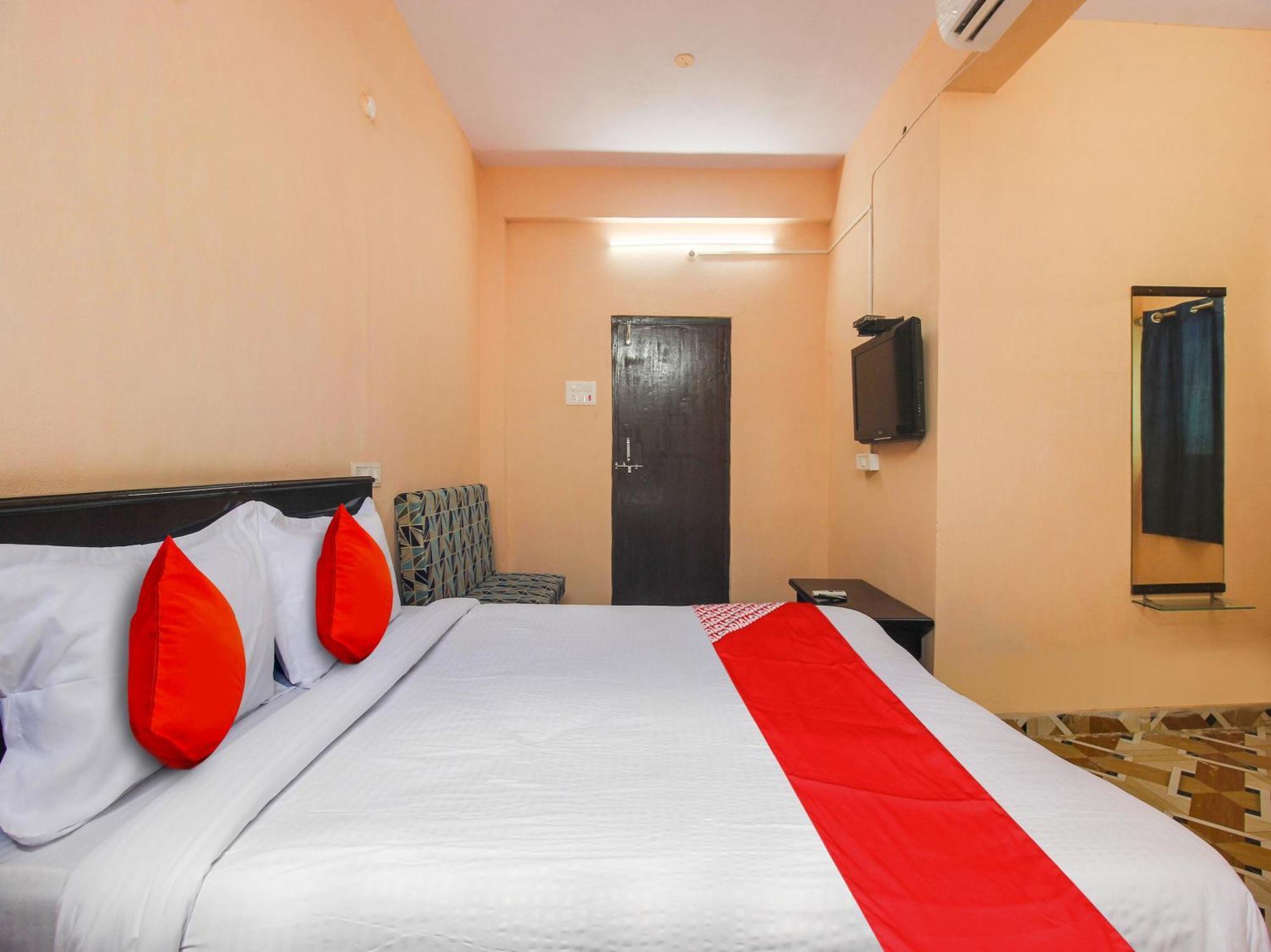 Hotel O R.J.International Pedda Ambarpet Eksteriør billede
