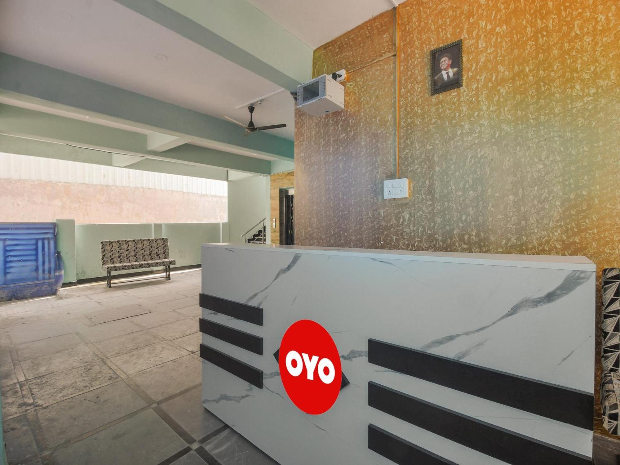 Hotel O R.J.International Pedda Ambarpet Eksteriør billede